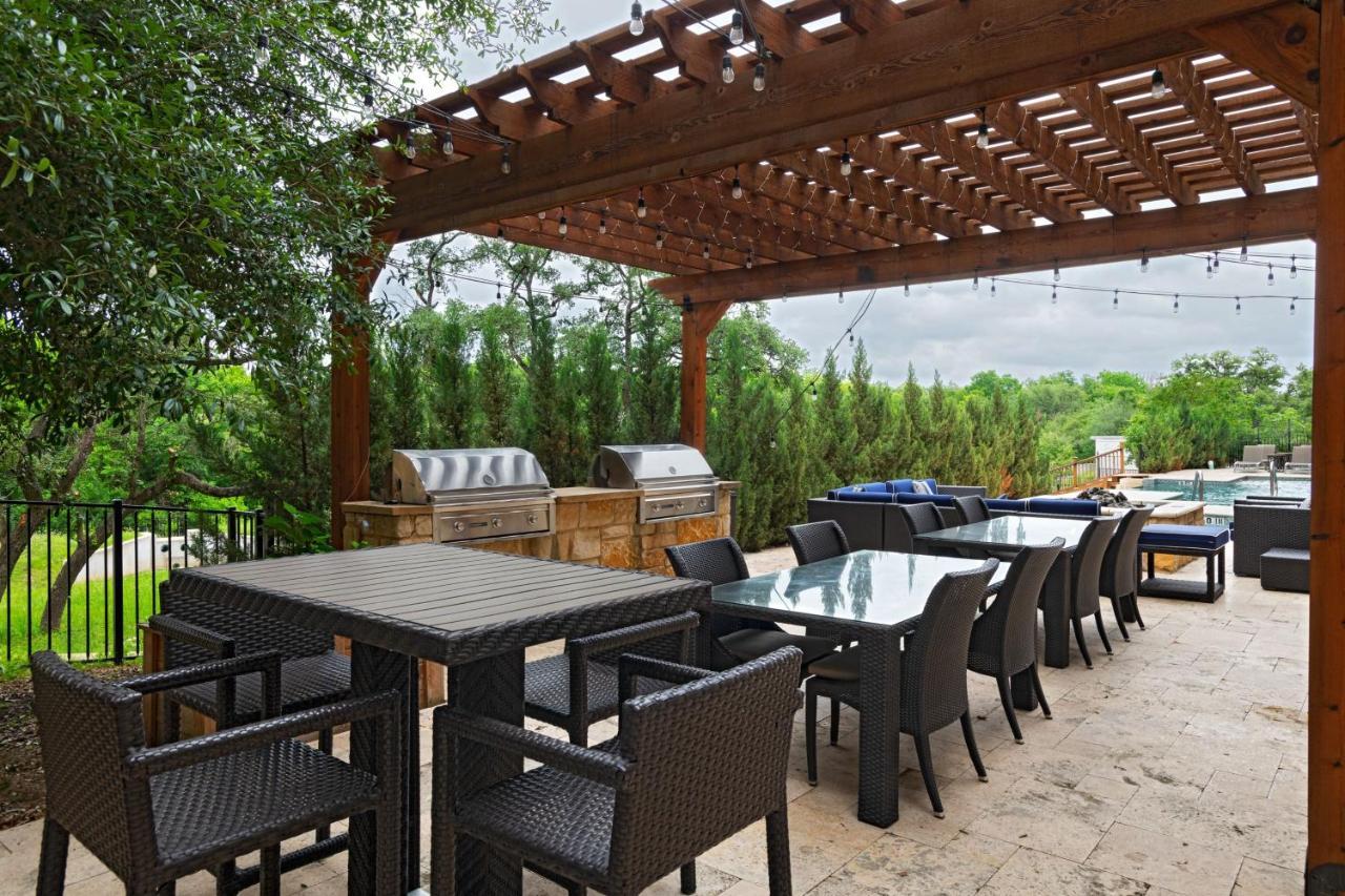 Hotel By Marriott Austin Southwest 3*
